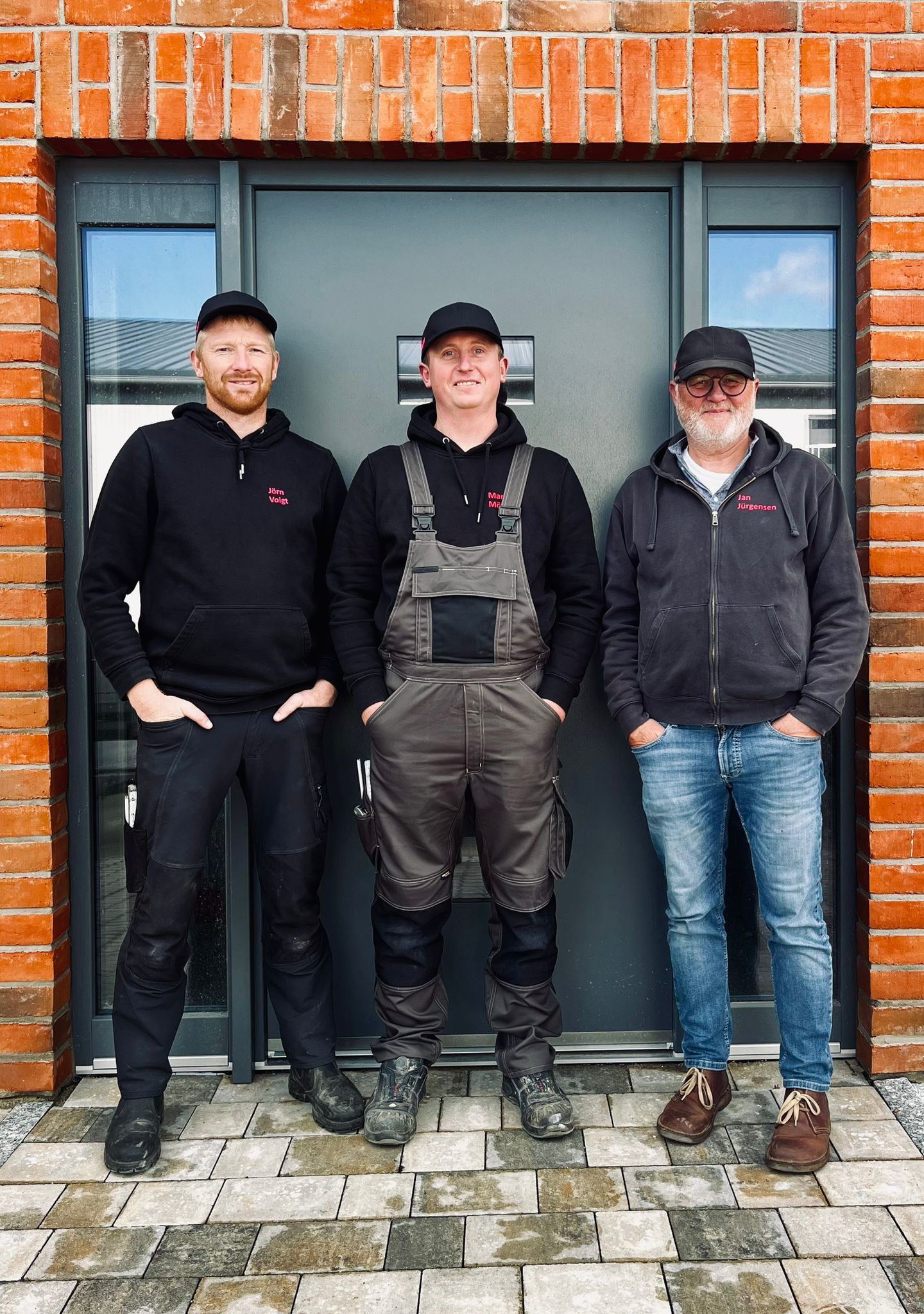 Geschäftsführer vor Haustür